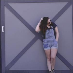 Meet your Posher, Elizabeth